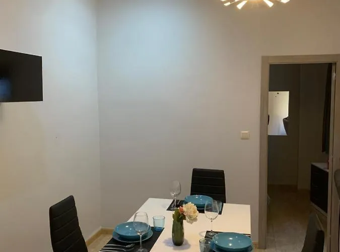 Apartman El Faro - *